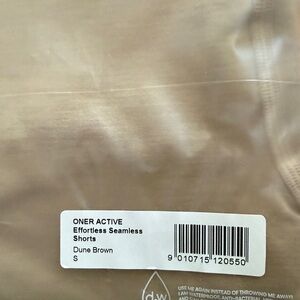 NWT Oner Active EFFORTLESS SEAMLESS SHORTS Dune Brown S KNITTED LOGO